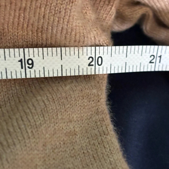 Gap Womens Camel Colored Sz XS Crewneck Wool Blend Long Sleeve Sweater - Picture 6 of 7